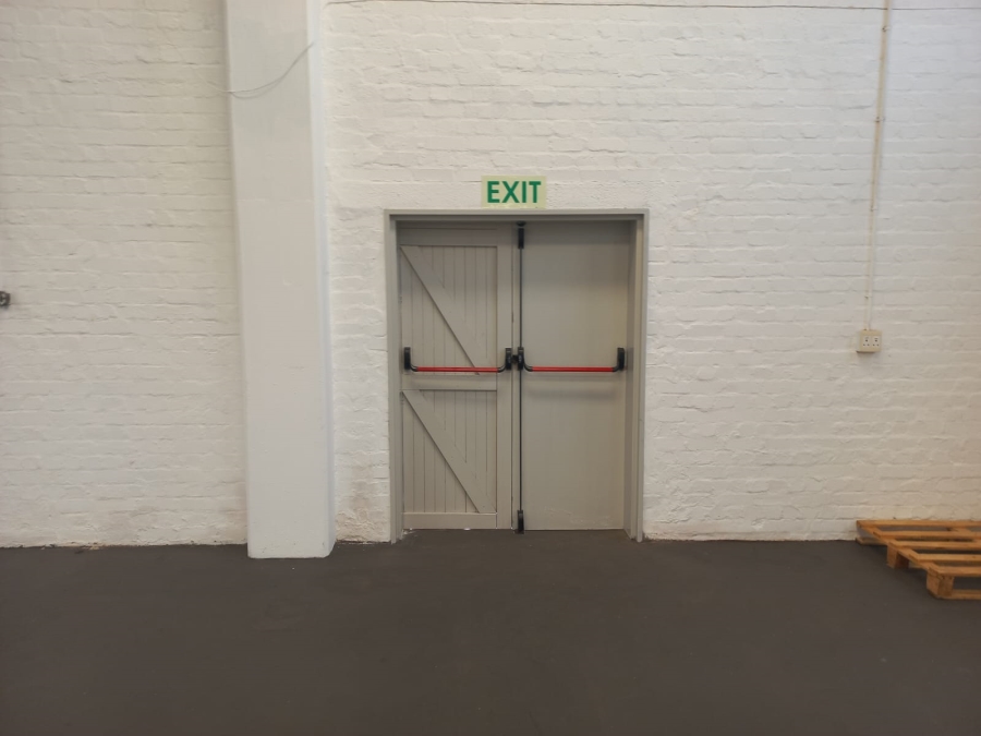 To Let commercial Property for Rent in Maitland Western Cape